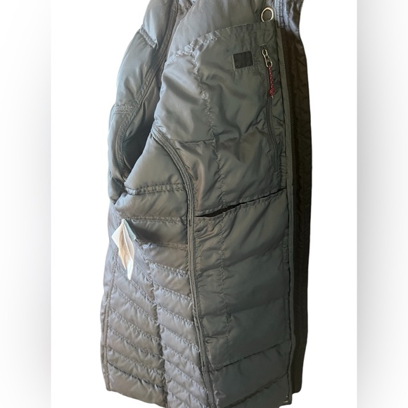 Woolrich size medium down quilted long winter Parka w/ hidden hood black zipper - Picture 10 of 14